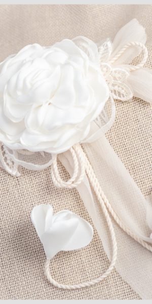 PRENDEDORES TOCADO DE COMUNION Y CEREMONIA MODELO 12717